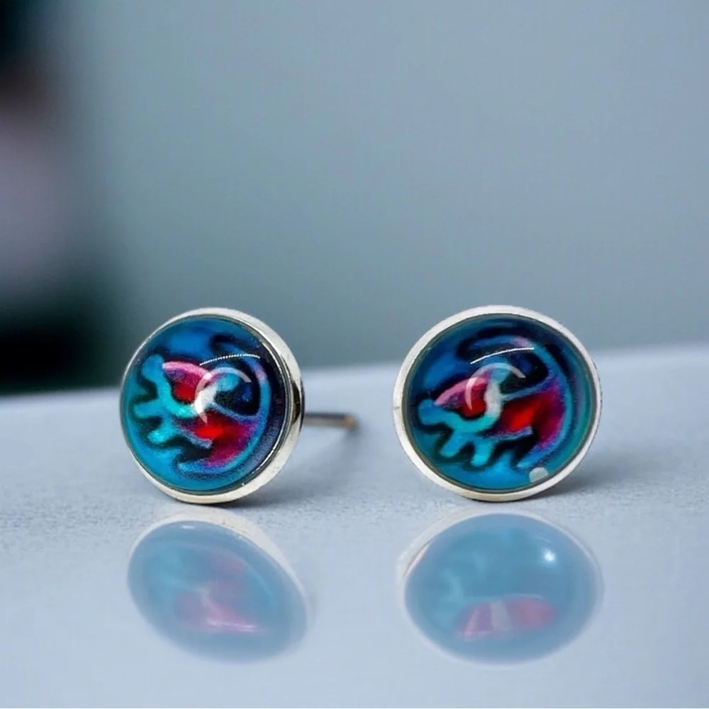 Roar into Style with Lion King Cabochon Stud Earrings! 🦁 NWT Studs